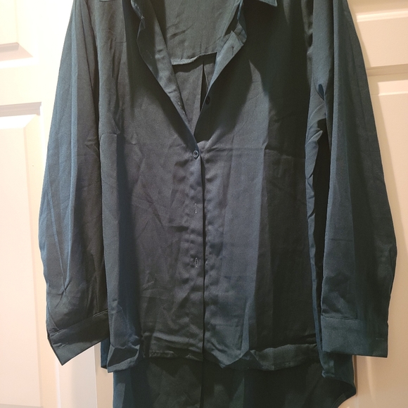 SHEIN Tops - Size 1x Shein Button down Shirt longer in back. New Without Tags